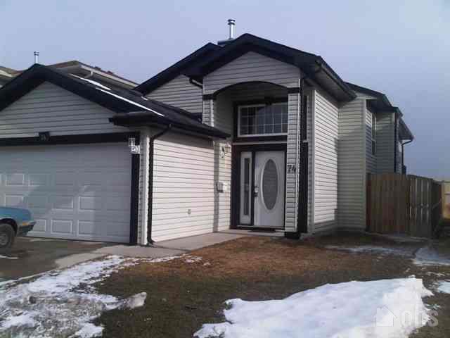 Royal Oak House for Rent in Calgary